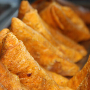 Butter chicken samosa